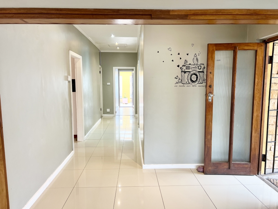 4 Bedroom Property for Sale in Churchill Estate Western Cape